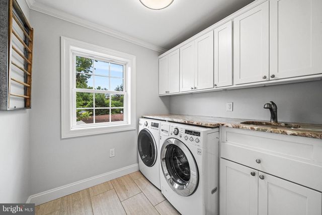 2010 CLARK PL, Alexandria, VA 22308