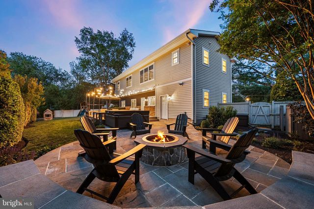 2010 CLARK PL, Alexandria, VA 22308