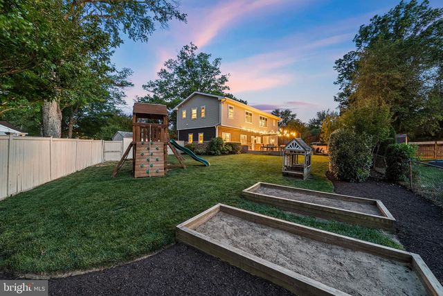 2010 CLARK PL, Alexandria, VA 22308