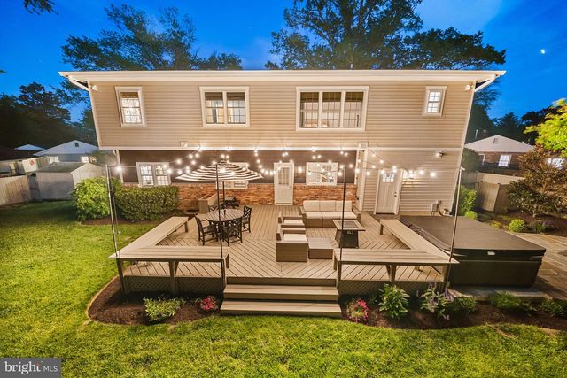 2010 CLARK PL, Alexandria, VA 22308
