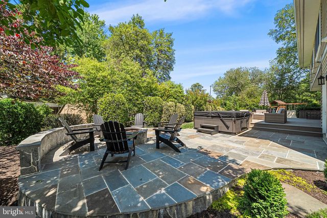 2010 CLARK PL, Alexandria, VA 22308
