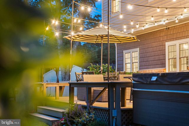 2010 CLARK PL, Alexandria, VA 22308