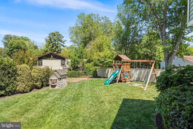 2010 CLARK PL, Alexandria, VA 22308