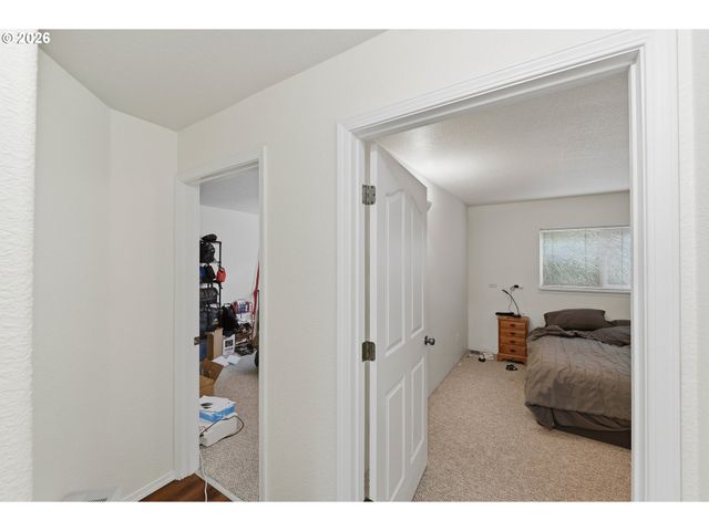 3840 BUCCANEER Ln, North Bend, OR 97459