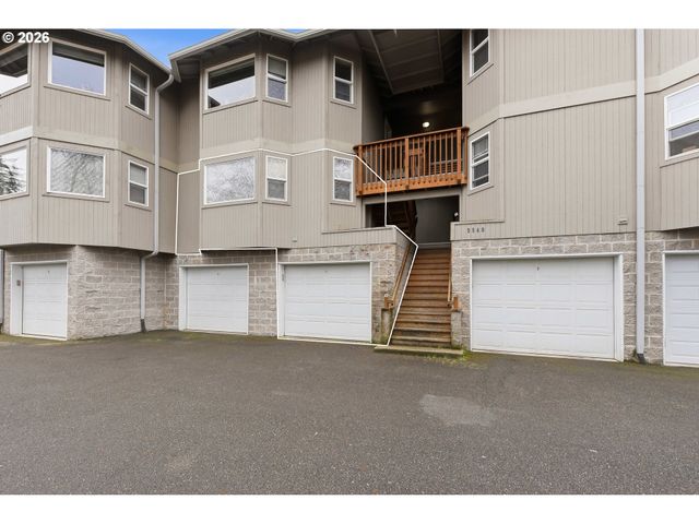 3840 BUCCANEER Ln, North Bend, OR 97459