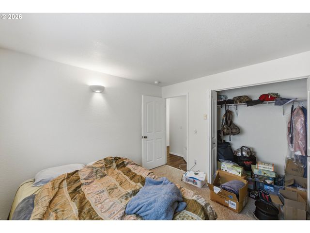 3840 BUCCANEER Ln, North Bend, OR 97459