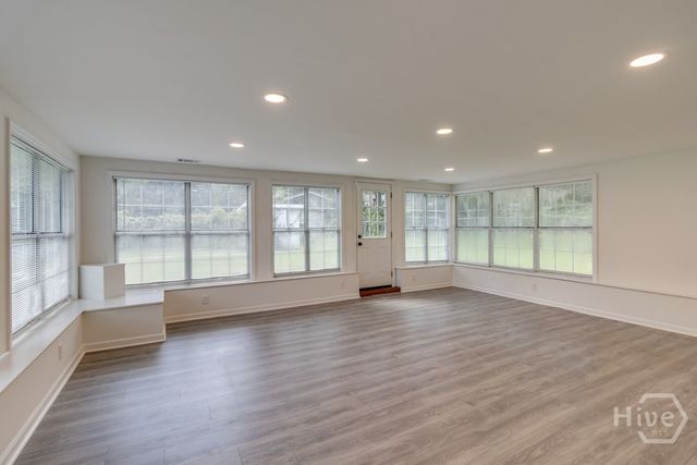 625 Stuart Street, Savannah, GA 31405