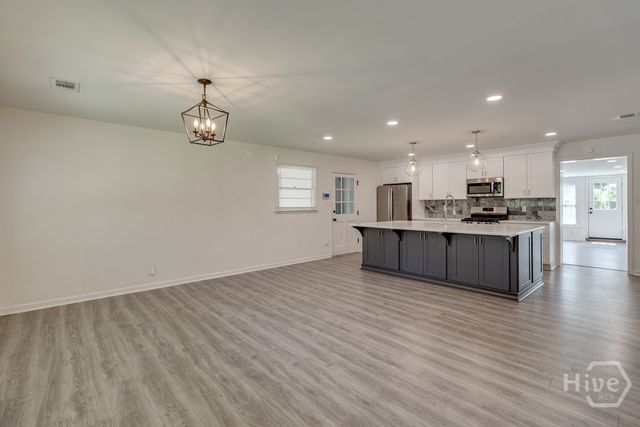 625 Stuart Street, Savannah, GA 31405