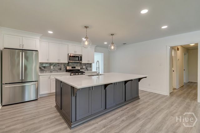 625 Stuart Street, Savannah, GA 31405