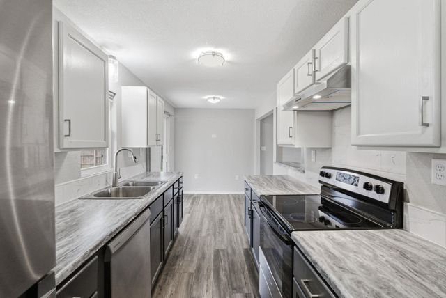 1824 S Millwood St, Wichita, KS 67213