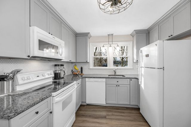 180 West Haven Road, Manchester, NH 03104