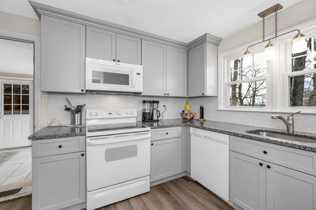 180 West Haven Road, Manchester, NH 03104