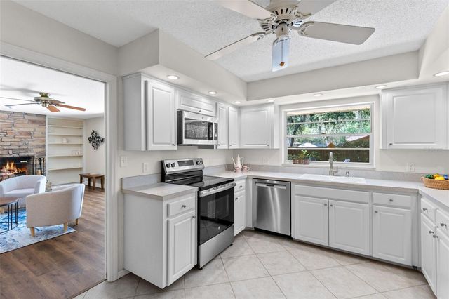 1107 WINTER SPRINGS BOULEVARD, Winter Springs, FL 32708