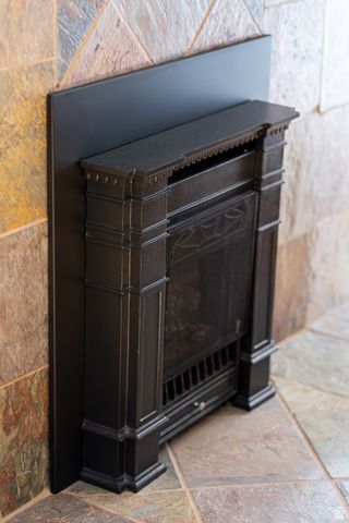 384 E ST, Salt Lake City, UT 84103