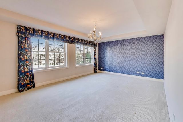 10 E Burlington Street 2C, Riverside, IL 60546