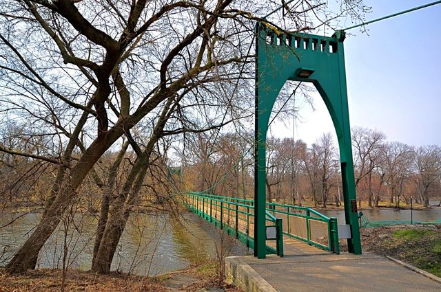 10 E Burlington Street 2C, Riverside, IL 60546