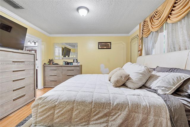 7659 Tamarac Island Circle, Tamarac, FL 33321