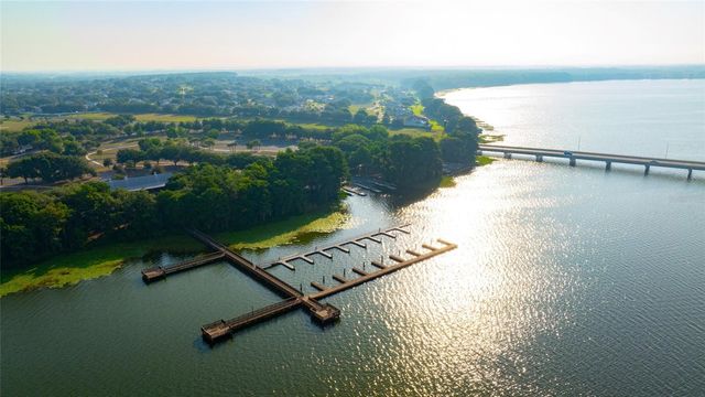 1584 BELLAGIO LOOP, Tavares, FL 32778