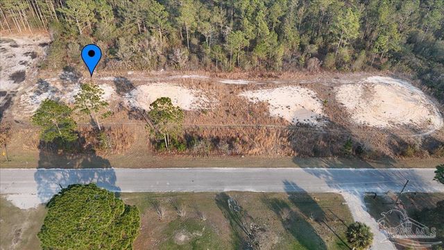 8017 Twin Lake Dr, Milton, FL 32583