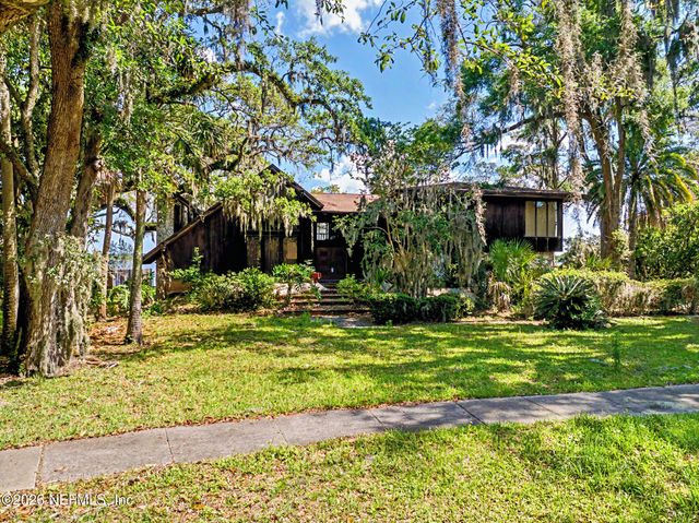 5457 RIVER TRAIL Road N, Jacksonville, FL 32277