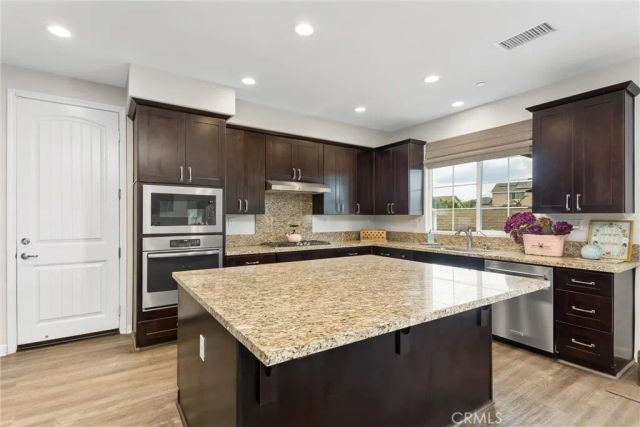 1601 Amie Court, Redlands, CA 92374