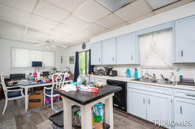 8245 45th Street Se, Cascade Twp, MI 49301