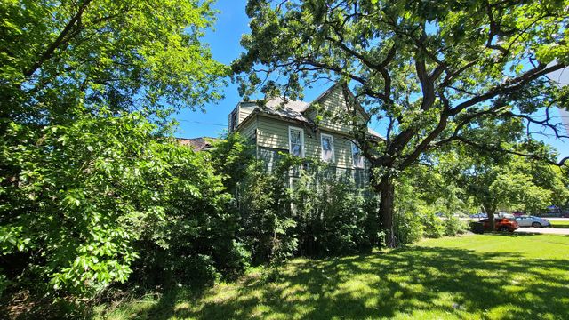 7048 S Perry Avenue, Chicago, IL 60621