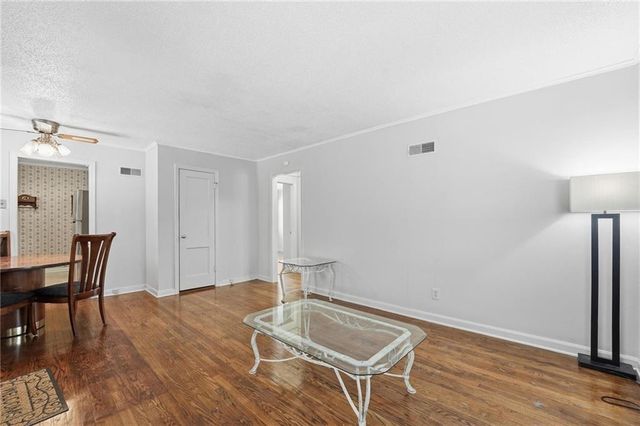 341 N Quincy Avenue, Kansas City, MO 64123