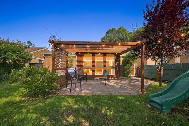 8120 Keystone Avenue, Skokie, IL 60076