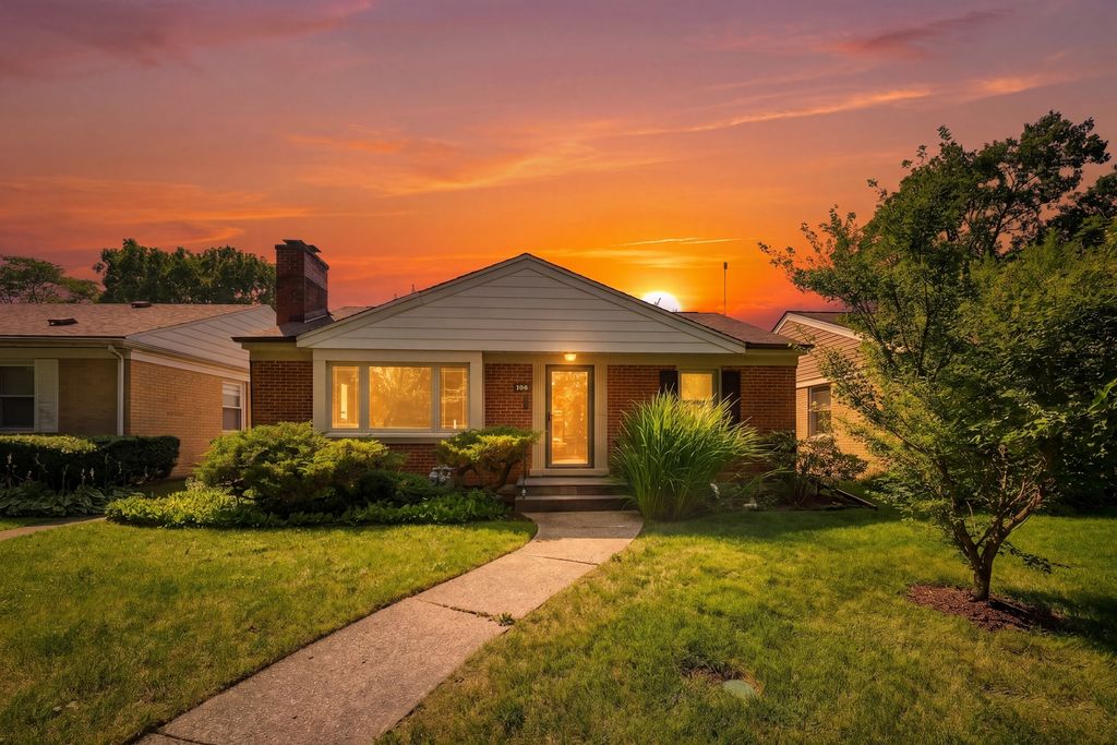 8120 Keystone Avenue, Skokie, IL 60076