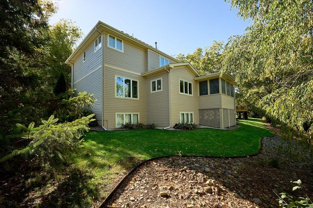 18426 Magenta Bay, Eden Prairie, MN 55347