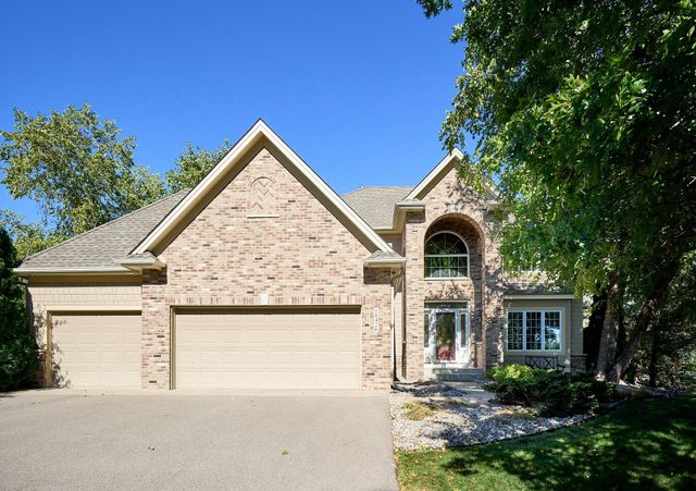 18426 Magenta Bay, Eden Prairie, MN 55347