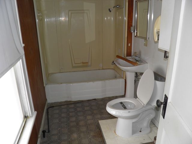 3103 Davenport Avenue, Davenport, IA 52803