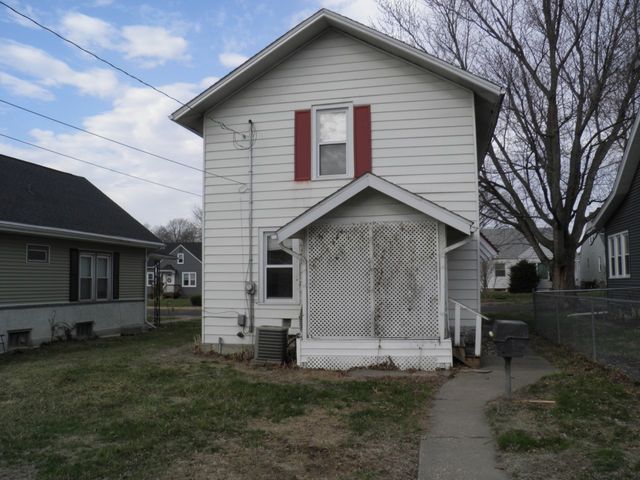 3103 Davenport Avenue, Davenport, IA 52803