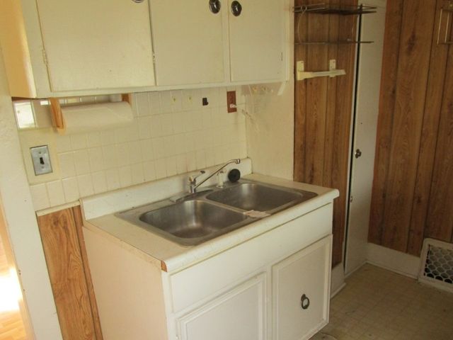 3103 Davenport Avenue, Davenport, IA 52803