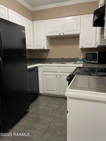 106 S Parkwood Drive 1, Youngsville, LA 70592