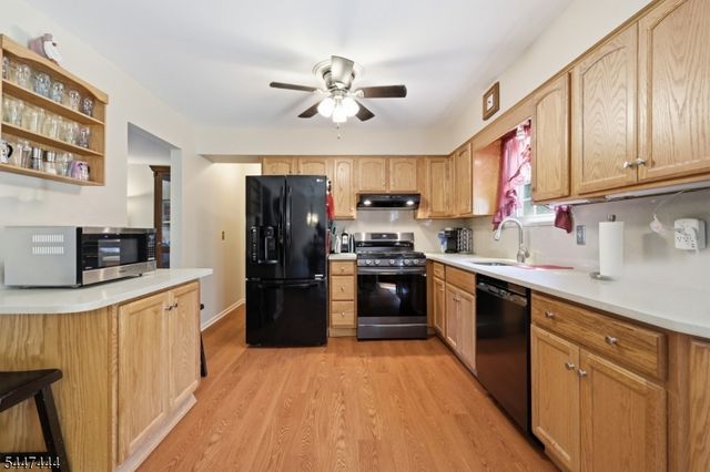 109 Lenape Trl, Washington Boro, NJ 07882