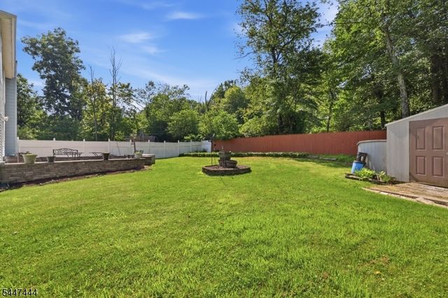 109 Lenape Trl, Washington Boro, NJ 07882