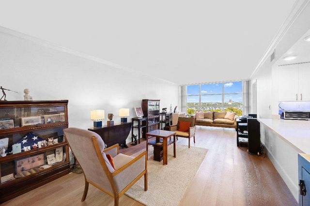 600 Parkview Drive 823, Hallandale Beach, FL 33009