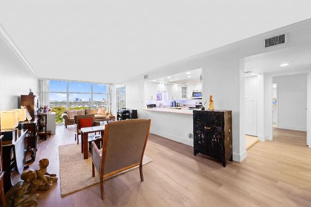 600 Parkview Drive 823, Hallandale Beach, FL 33009