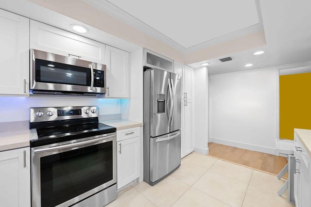 600 Parkview Drive 823, Hallandale Beach, FL 33009