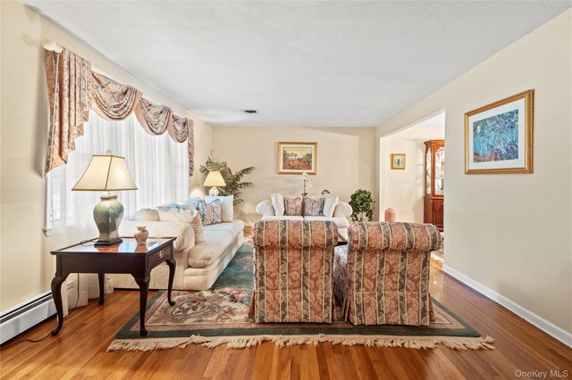 8 Ungava Drive, New City, NY 10956