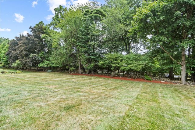 8 Ungava Drive, New City, NY 10956