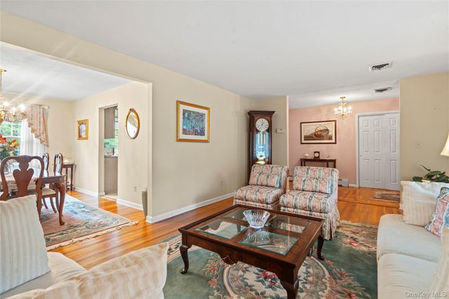 8 Ungava Drive, New City, NY 10956