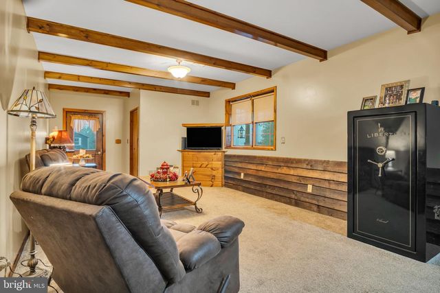 1105 RIDGE RD, Halifax, PA 17032