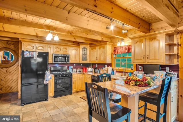 1105 RIDGE RD, Halifax, PA 17032