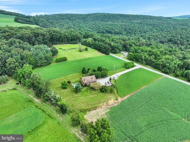 1105 RIDGE RD, Halifax, PA 17032