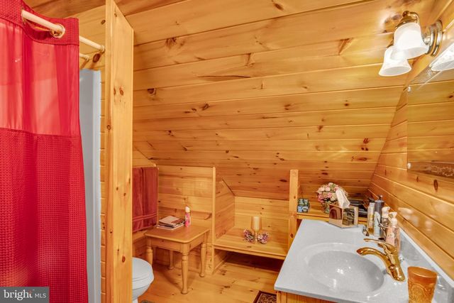 1105 RIDGE RD, Halifax, PA 17032