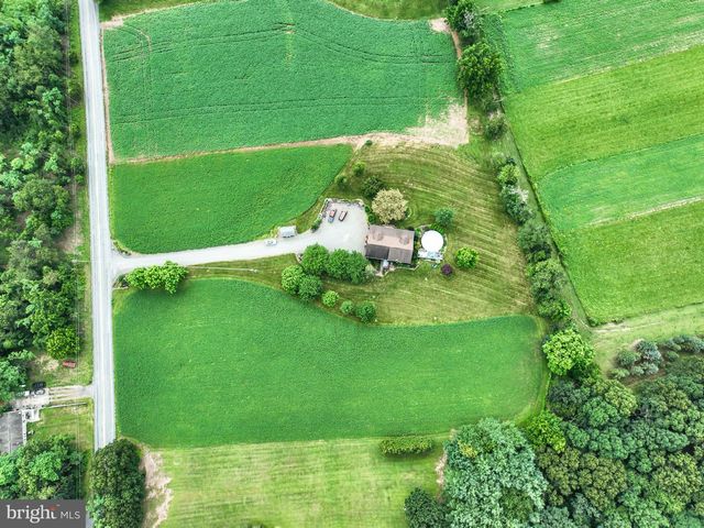 1105 RIDGE RD, Halifax, PA 17032