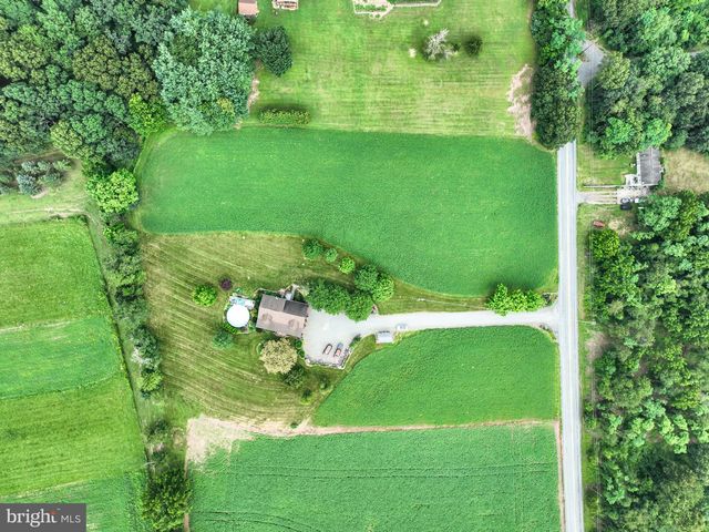 1105 RIDGE RD, Halifax, PA 17032